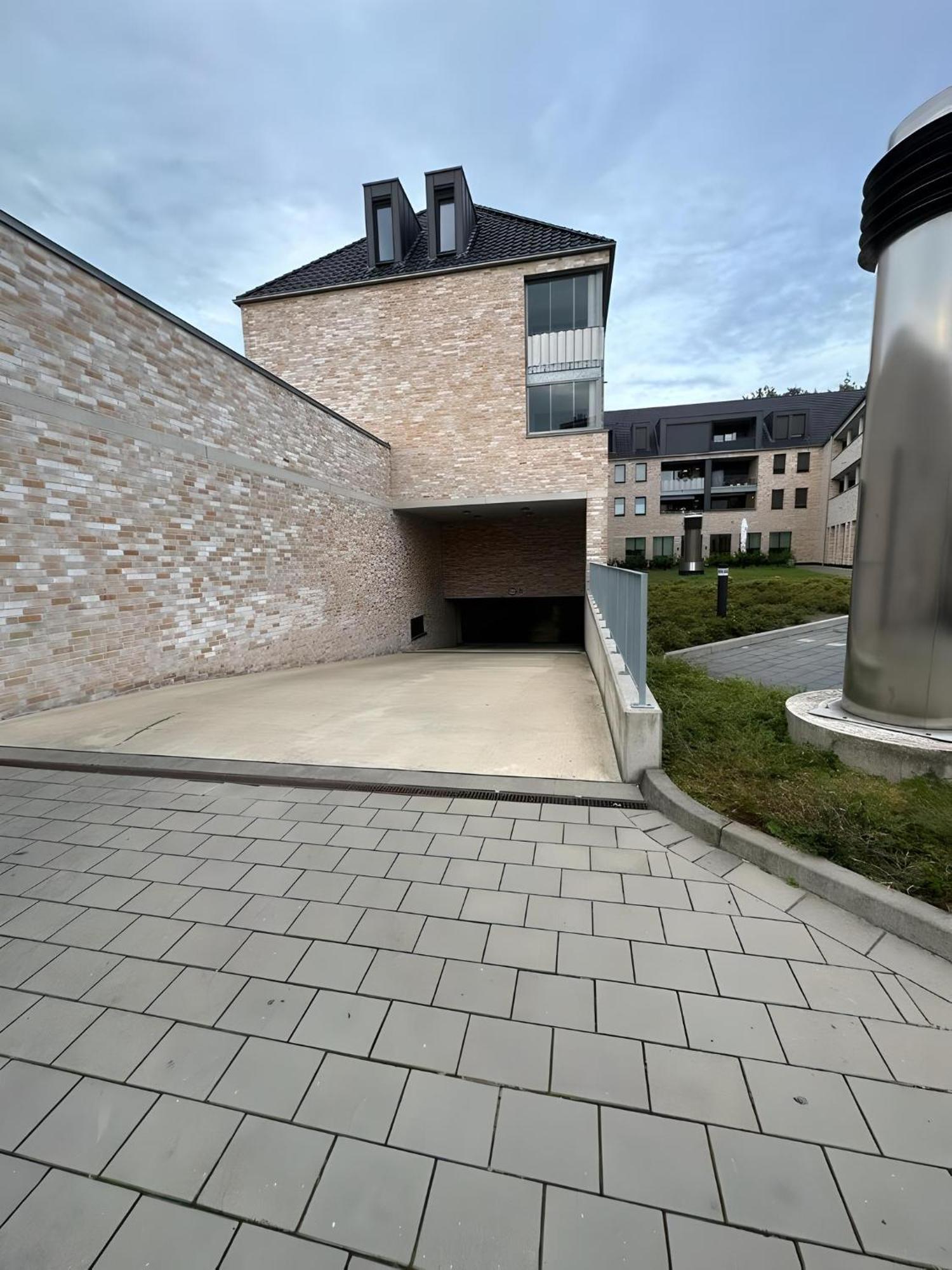 Apartment Am Citybogen - Mit Aufzug Und Loggia